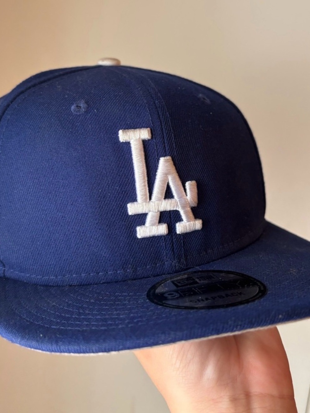 Los Angeles dodgers snap back
